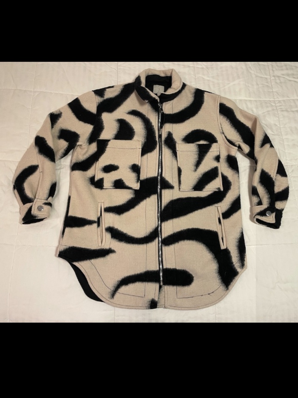 Joie Mofu Zebra Cream Black Shacket Jacket Women Medium Oversized MSRP $380 EUC